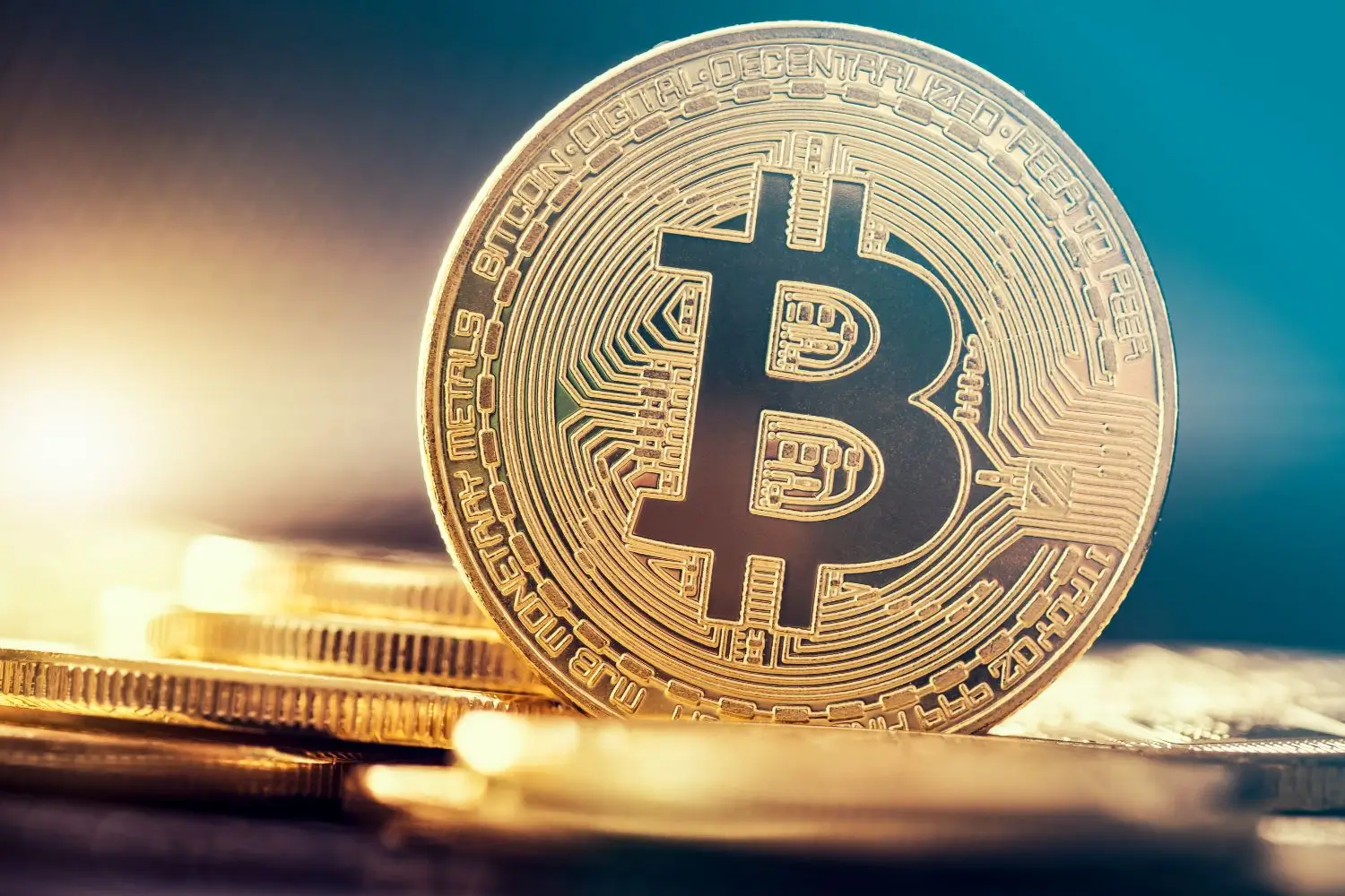 Bitcoin giảm nhẹ trước “giờ G” quyền chọn 14 tỷ USD, nhà đầu tư thận trọng vì căng thẳng Iran