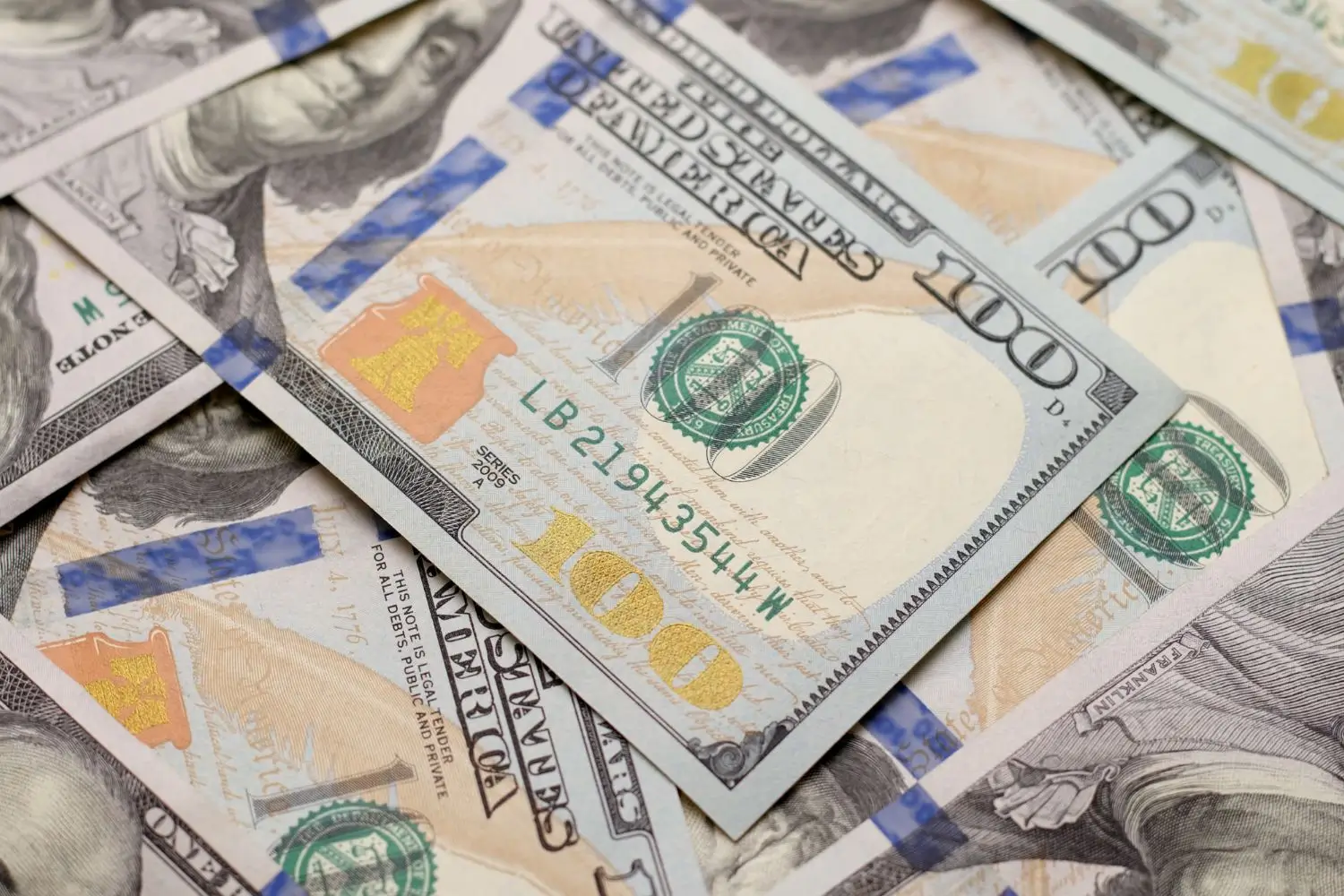 US Dollar Gains Momentum as Warsh Nomination Reshapes Fed Expectations