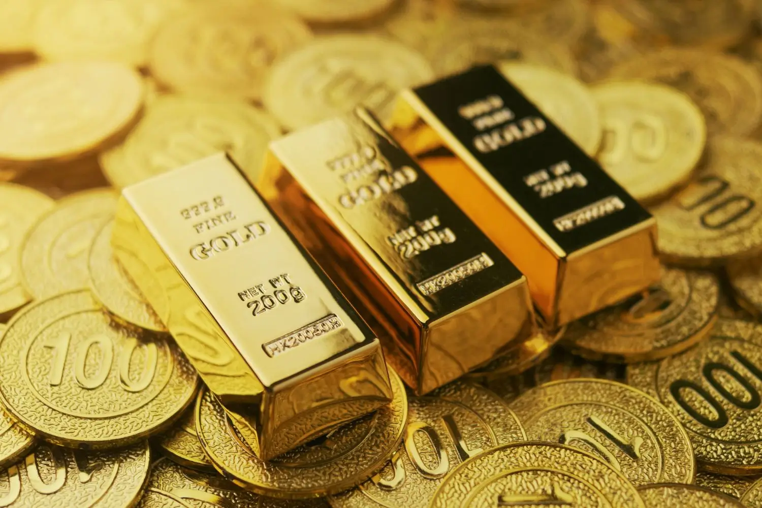 Gold Pauses Before God of Wealth Day as Global Prices Break $5,200
